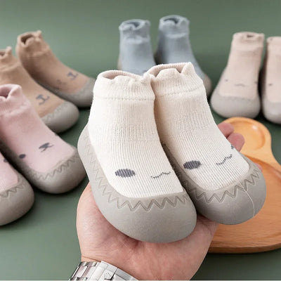 Baby Soft Sole First Walker Shoes (0-4Y) - Pink - 2-3 Years | Buy on Aleezayn.com